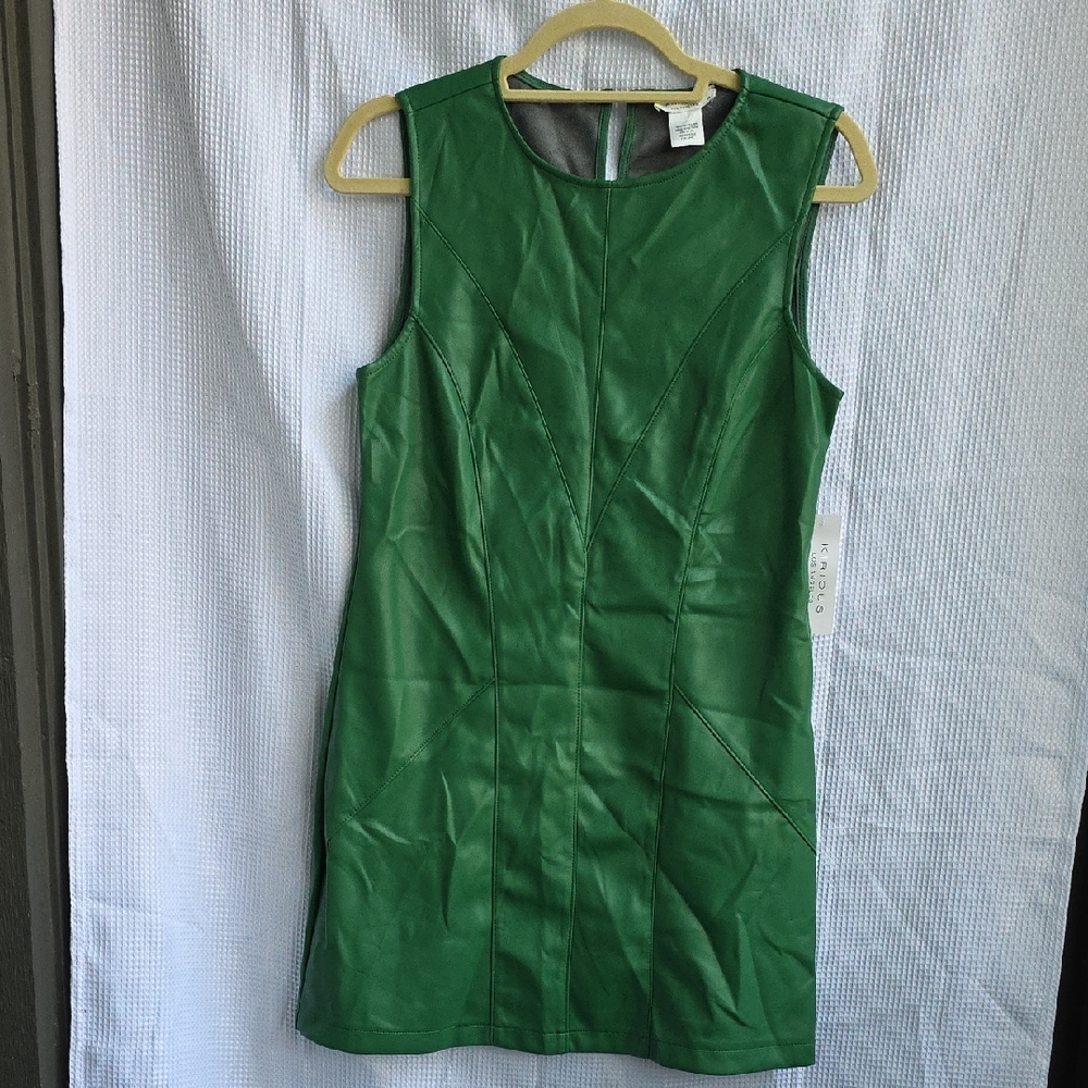 Green Sleeveless Dress